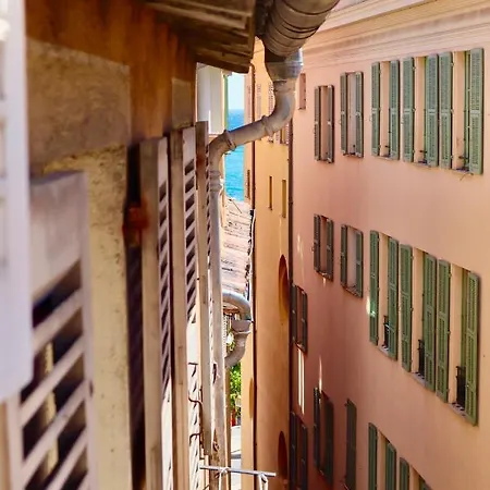 Lovely Split In The Heart Of The Old-town
